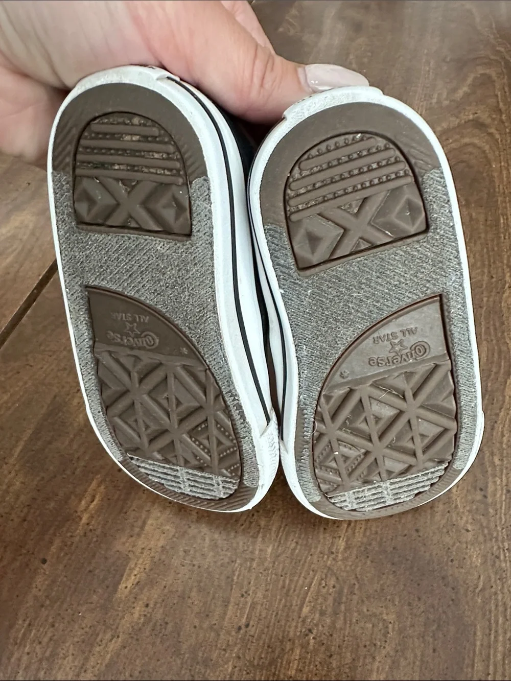 Converse classic low